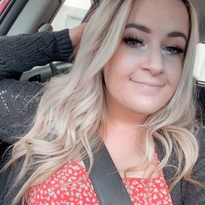 Meet your Posher, Brittney